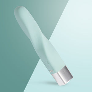 Seductiva Spark: 16-Mode Lipstick Bullet Vibrator USB Charging & Interface Controls - Quiet Performance